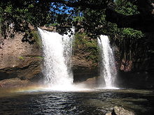 220px-Khao_Yai_national_park_-_Heo_Suwat_waterfall.jpg